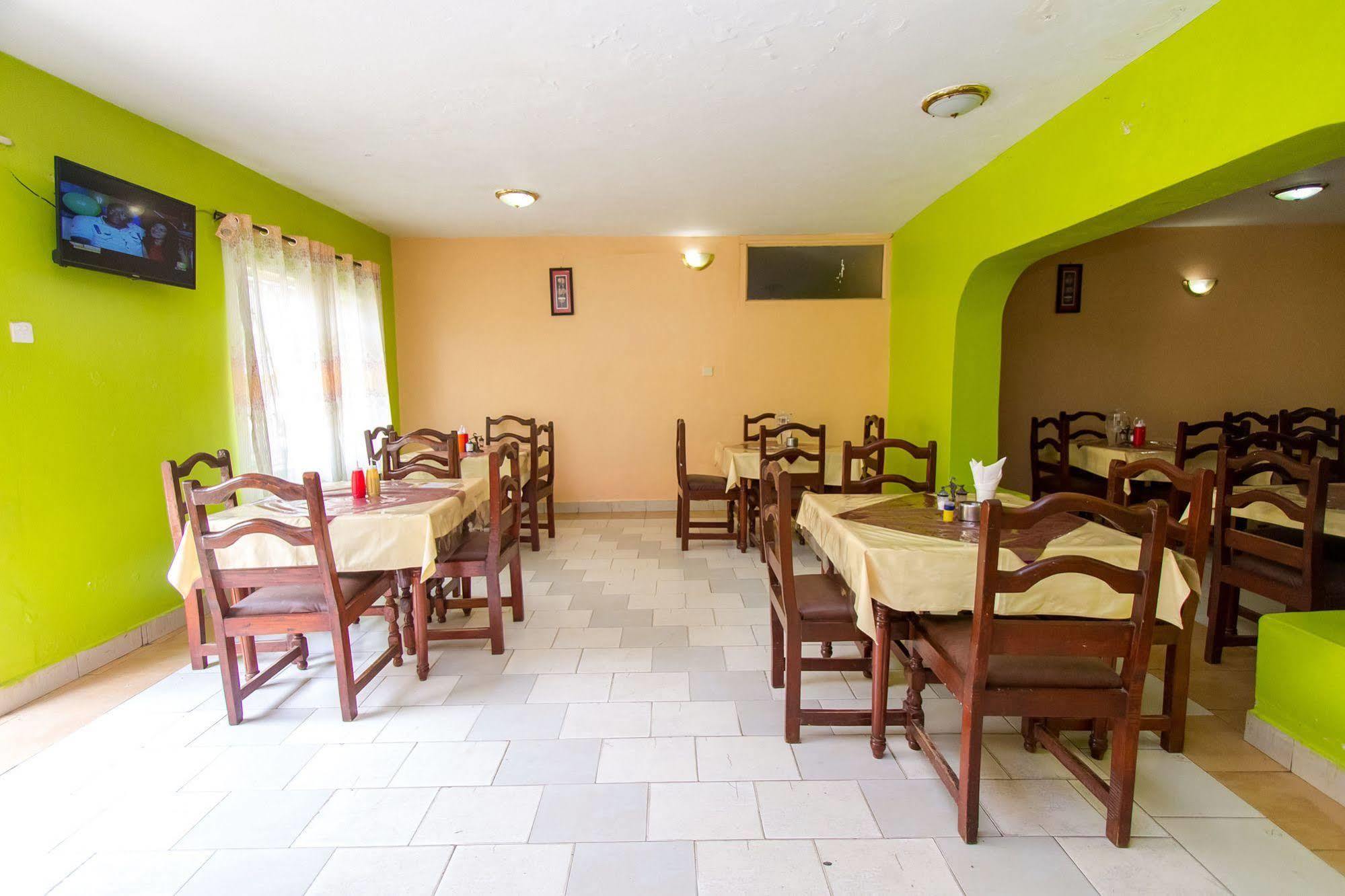 Dafam Hotel Найроби Екстериор снимка